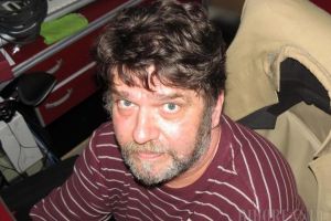 Pervers iertat: După ce l-au ţinut într-un comod arest domiciliar, judecătorii i-au redus pedeapsa designerului Andrei Zalder, condamnat pentru pornografie infantilă