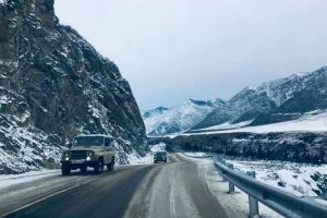 Sătmărenii Bertici Attila şi Norbert au ajuns în Kazahstan! Maşina dă semne de oboseală