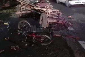 Un bărbat a ajuns la spital, după ce căruţa pe care o conducea a fost acroşată de un ...