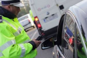 Inconştienţă la volan – Mai mulţi şoferi prinşi băuţi în trafic