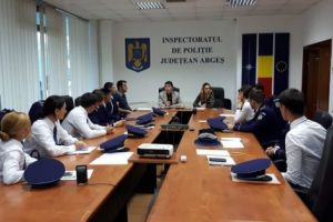 10 tineri poliţişti încadraţi de azi la IPJ Argeş
