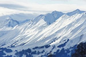 Tragedie in Alpi: Roman mort, dupa ce a sarit de la 150 de metri si nu i s-a deschis parasuta