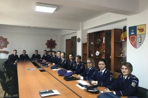 13 absolvenţi ai şcolilor de poliţie, dintre care 7 fete, în echipa IJP Bistriţa-Năsăud