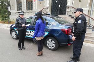 Doi minore, una fugită de la şcoală şi alta dintr-un centru de plasament, găsite pe Centrul Vechi