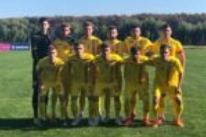 Patru tineri fotbalişti timişoreni, prezenţi la reunirea naţionalei U19