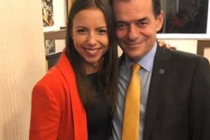 Lupii tineri din PNL îşi arată colţii „Să nu-şi bage nasul unde nu-i fierbe oala!”-mesaj dur pentru lider