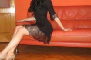 Escortă de lux explică de ce înşală bărbaţii