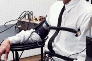 Inteligenţa Artificială (AI), FOLOSITĂ pentru a intervieva şi a detecta MINCIUNILE imigranţilor