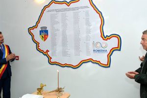 Numele fruntaşilor hunedoreni ai Unirii, pe o plachetă specială