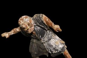 Premieră mondială în România: O statuie japoneză care a uimit experţi din lumea întreagă, expusă la Bucureşti