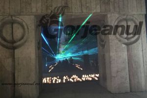 Spectacol inedit la Poarta Sărutului