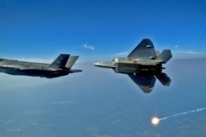 Incident GRAV între SUA şi RUSIA în Marea NEAGRĂ. AVIOANELE au fost la un pas de DEZASTRU