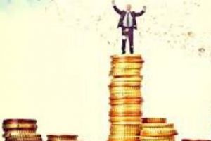 Umilinţă fără precedent pentru un milionar celebru! Cine a şters cu el pe jos într-un club de fiţe