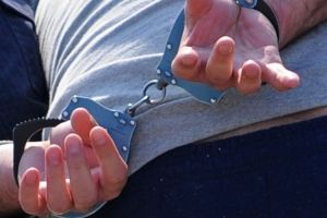 Denunţătorul ex-poliţistului Pasăre, reţinut pentru tentativă de omor