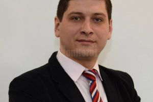 Tertipuri ale primarului din Straja pentru a nu valida doi consilieri ai opoziţiei