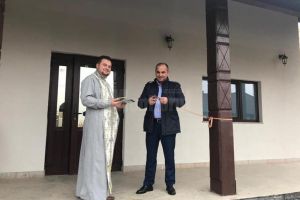 Primarul din Dărmăneşti, Dănuţ Chidoveţ, a inaugurat noul cămin cultural din satul Dănila