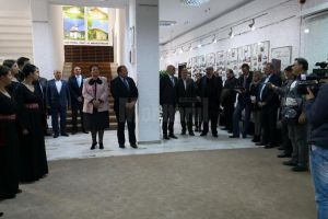 Plăci memoriale dedicate Centenarului Unirii, dezvelite ieri în holul Palatului Administrativ ...