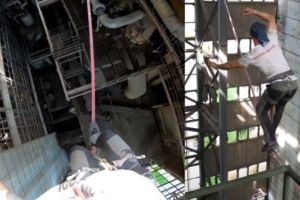 Aventurile banateanului Flaviu Cernescu: a mers pe chinga in hala unui furnal, la 44 de metri inaltime