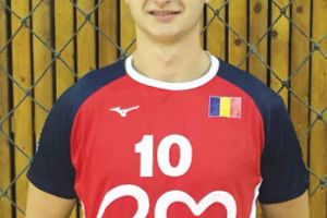 Ploieşteanul Sorin Dragomir, liderul echipei Stiinţa Explorări în meciul cu Arcada