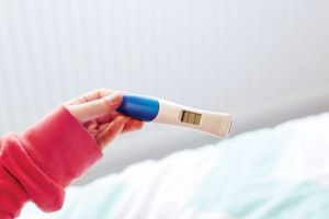 Femeile ar trebui să aştepte cel puţin un an până să rămână însărcinate din nou