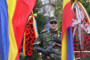 Drapelul României, sfinţit la Catedrala Ortodoxă din Târgu-Mureş