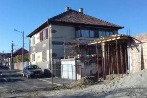 Conflict între români şi ţigani, “încolţit” pe strada Grâului din Turnişor