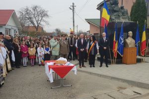 Generalul Nicolae Șova, cetăţean de onoare în Poduri