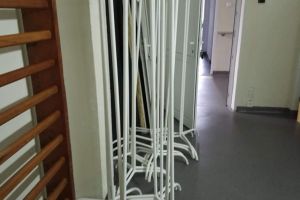 ARTEGO a donat lenjerii de pat şi stative pentru  perfuzii Secţiei de Neurologie a SJU Târgu-Jiu!