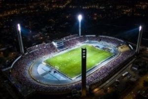 Ce se mai fură în România? Instalaţia de nocturnă a stadionului din Constanţa