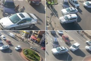 Accident în Alba Iulia: Două maşini au intrat în coliziune în sensul giratoriu din centrul municipiului