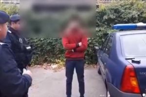 Un elev din Ploiesti, prins de jandarmi cu un dispozitiv cu electrosocuri in buzunar
