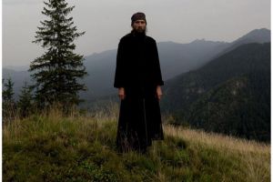 „Bucovina. Mănăstirile trăiesc”, în 31 de lucrări ale celebrului artist fotograf ...