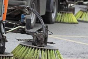 Pregătiri pentru primirea oaspeţilor, de Centenar: Amplă acţiune de salubrizare în Alba Iulia, în perioada premergătoare Zilei Naţionale. Programul, pe zone