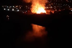 Incendiu violent la Cernavoda. O baraca a fost cuprinsa de flacari. O femeie salvata de pompieri in ultima clipa 
