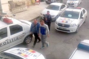 Spărgătorii magazinului de telefoane, trimişi în judecată