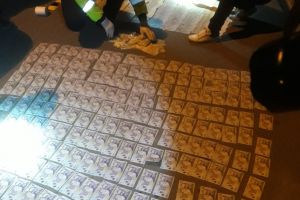 Spargatori prinsi in flagrant in timp ce furau zeci de mii de lei dintr-o societate comerciala