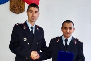 Despărţire emoţionantă! ”Doctorul” de la ISU Gorj, învingător în lupta cu cancerul, a ieşit la pensie