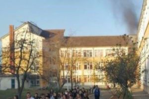 Școli fără senzori de fum! În urma unui incendiu, profesorii au ajuns la spital