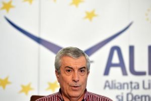 Acuzaţiile DNA: Tăriceanu că a primit indirect „foloase materiale” de 800.000 dolari de la Fujitsu Siemens
