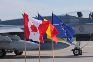 Ministrii roman si canadian ai apararii in vizita in Baza 57 Aeriana Mihail Kogalniceanu Constanta