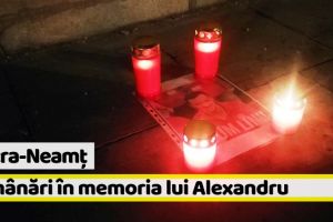 Piatra-Neamţ: Lumânări în memoria lui Alexandru, aprinse la Curtea Domnească
