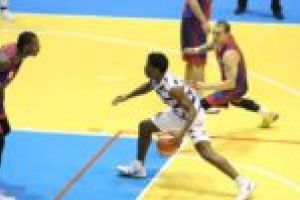 Echipa de baschet de la SCM Timişoara vrea un succes cu Dinamo, după ce săptămâna trecută s-a impus în faţa Stelei