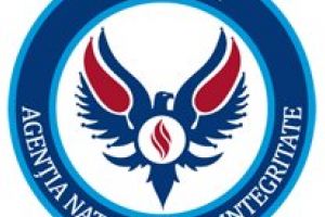 Doi primari, declaraţi de ANI în stare de incompatibilitate, suspendaţi din funcţii