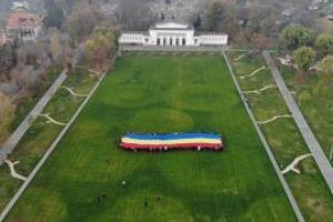 Proiect TNL: Caravana Tricolorul a ajuns si in Baia Mare (FOTO)