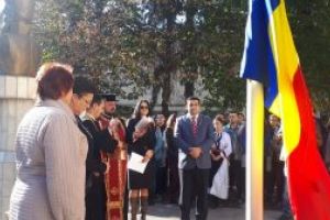 Zilele CNMV, marcate prin activităţi specifice  Andrei Păunescu, invitat special