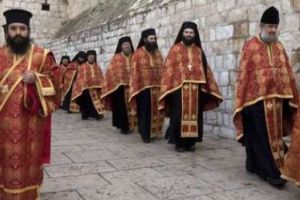 Preoţii vor fi scoşi de pe statele de salarii plătite de stat