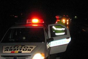 [NOAPTE DE POMINĂ] Şoferul beat a accidentat pietonul şi mai beat