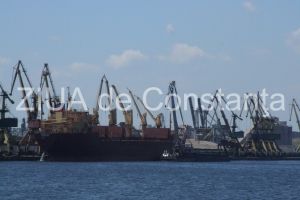 Constanta. Opt nave sunt avizate pentru sosire in porturile maritime romanesti. Una este pentru descarcare/incarcare