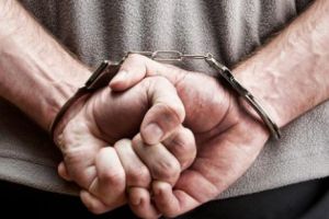 De la înţeparea roţilor unei maşini la violare de domiciliu. Cum a fost prins un infractor periculos cu ajutorul unui câine poliţist