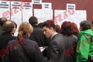 Agent de pază şi lucrător comercial, meseriile cu cele mai multe oferte pe piaţa locurilor de muncă din Bucureşti